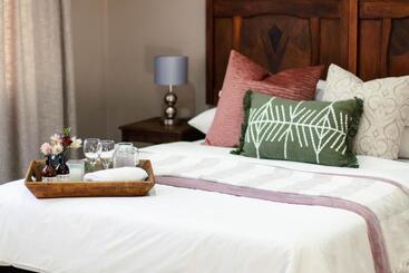 펜션 Marjaniek Wedding Venue & Guest House