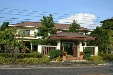 פנסיון Rimtalay Angsila Guesthouse