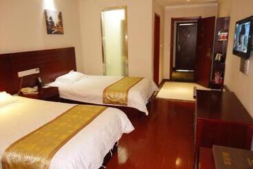 בית מלון כפרי Greentree Inn Henan Shangqiu Yongcheng Ouya Road Business