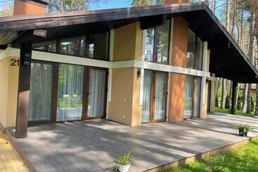 Park Hotel Tihiy Les