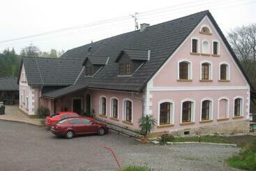 펜션 Penzion U Pešíků