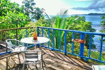 펜션 Mosana Reef Garden B&b