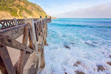 بنسيون Vic Bay Beach House