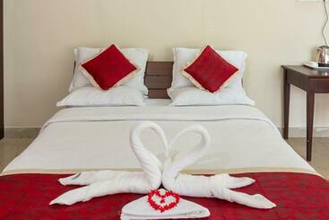 渡假胜地  Kstdc Hotel Mayura Shantala Halebeedu