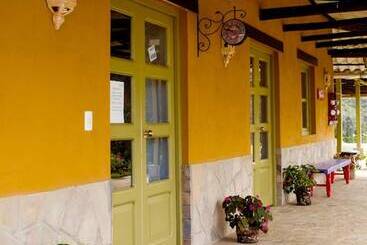 هاستل Tambo Sapalanchan