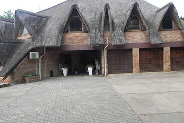 Bed and Breakfast Marrob Lodge
