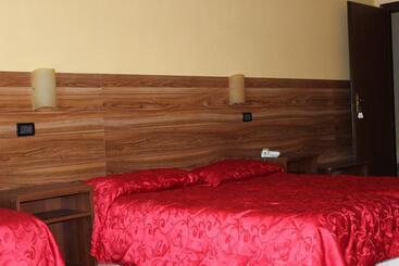 酒店 Albergo Carpino