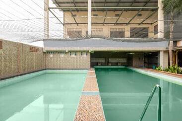 فندق Oyo 2900 New Bukit Kasih