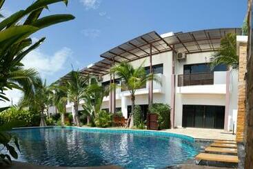 Oasis Garden & Pool Villa At Vip Resort