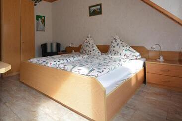 פנסיון Weingut Gästehaus Karl Otto Nalbach