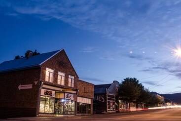 ユースホステル Riding Fool Accommodation