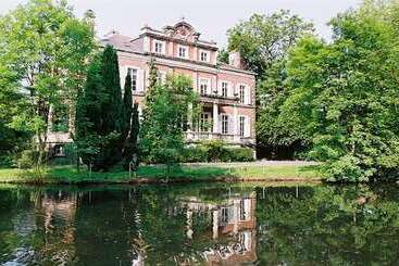 민박 Le Chateau De Philiomel