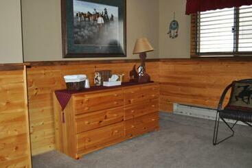 مبيت وإفطار Rocky Ridge Country Lodge