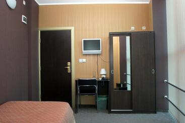Formula 1 Motel