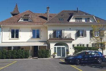 Отель Auberge De Founex