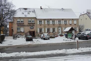 فندق Aux Deux Clefs