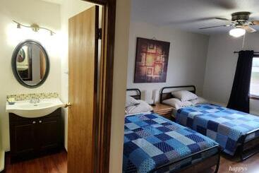 Midway Motel
