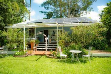 ペンション Celestial Dew Guesthouse In Tyalgum