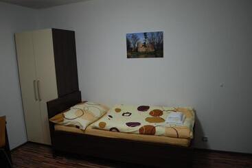 膳宿费 Penzion Na Dědině