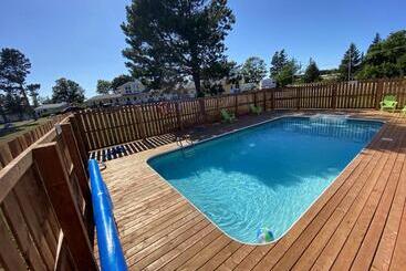 The Pines Motel And Cottages