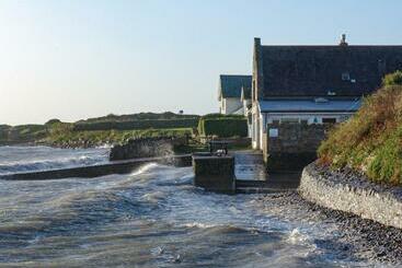 Yha Port Eynon   Hostel