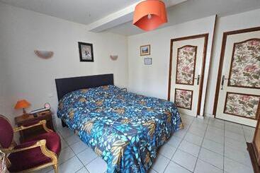 مبيت وإفطار Chambres D'hotes Chez Renée