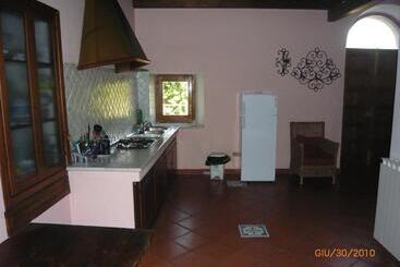 בית מלון כפרי Agriturismo Il Vignale