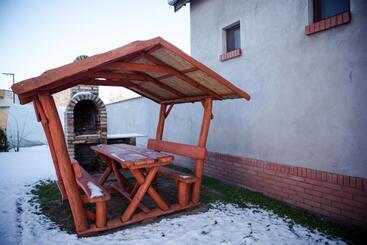 פנסיון Adonisz Vendégház