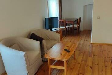 膳宿费 Boldogkőház