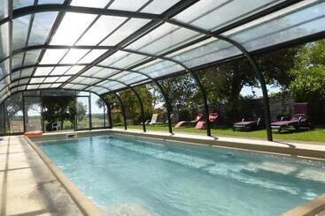 膳宿费 Chambres D'hôtes Saint Roch