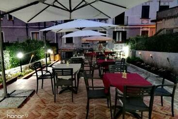 مبيت وإفطار La Posada De Juan Y Marisol