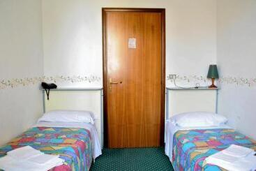 호텔 La Lanterna Di Guiglia