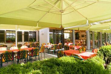 ホテル Landgasthof Kinzigstrand
