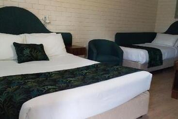 מוטל Macquarie Valley Motor Inn