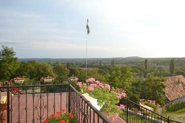 膳宿费 Berezdtető Vendégház