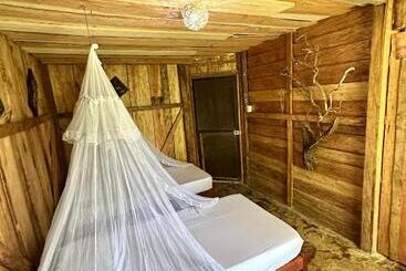 Pension Huaca Huaca Hostel