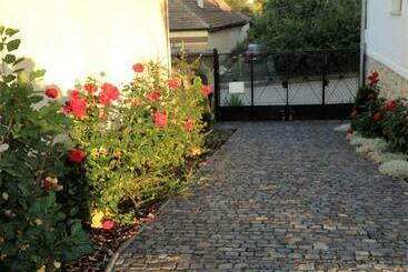 פנסיון úrágya Vendégház