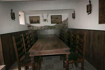 ペンション Schusters Lindenhof