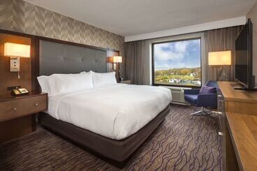 هتل Doubletree By Hilton Halifax Dartmouth