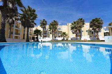 Praia Da Lota Resort - Beachfront Apartments