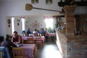 住宿加早餐 Bényei Fogadó Panzió és étterem