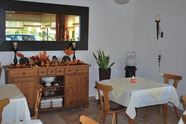 בית מלון כפרי Restaurant Gilles