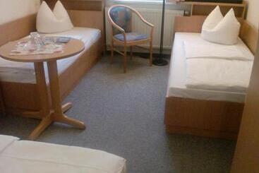 ホテル & Restaurant Zum Firstenstein