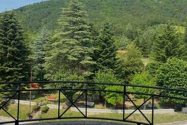 בית מלון כפרי Ristorante Montenerone