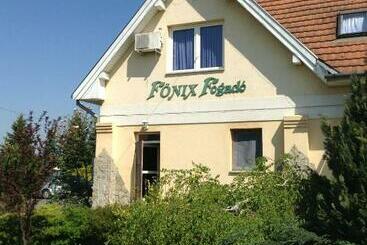 بنسيون Főnix Fogadó