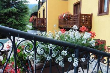 פנסיון La Maison Du Bon Megnadzo