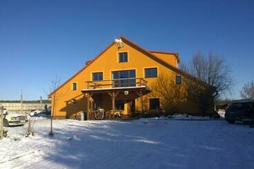 پانسیون Penzion Eqilon