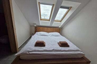 膳宿费 Restaurace Apartmány Bobule