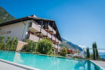 מלון דירות Residence Sardis