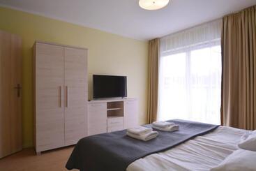 Osiedle Cesarskie Apartamenty   Parking   Apartamenty Bryza